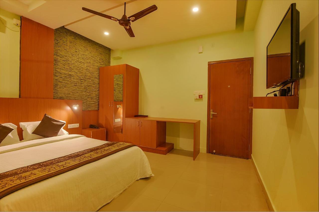 Fabhotel The Btm Palace - Btm Layout Nr Gopalan Innovation Mall Bangalore Exterior foto
