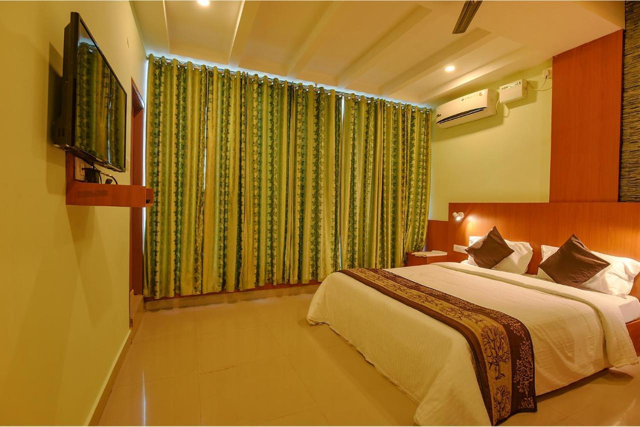 Fabhotel The Btm Palace - Btm Layout Nr Gopalan Innovation Mall Bangalore Exterior foto